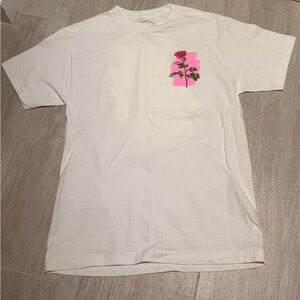Antisocial, social club White Graphic T-Shirt with Pink Rose Design rose size M